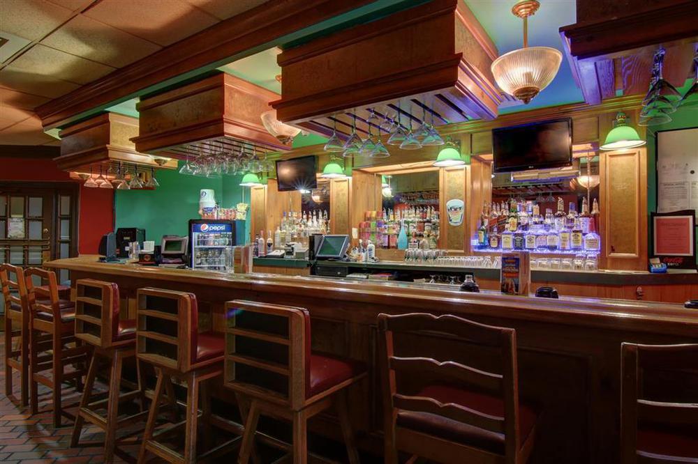 Ramada By Wyndham Macon Hotell Restaurant bilde