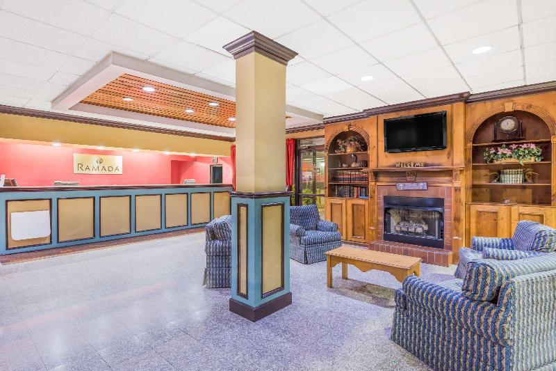 Ramada By Wyndham Macon Hotell Eksteriør bilde